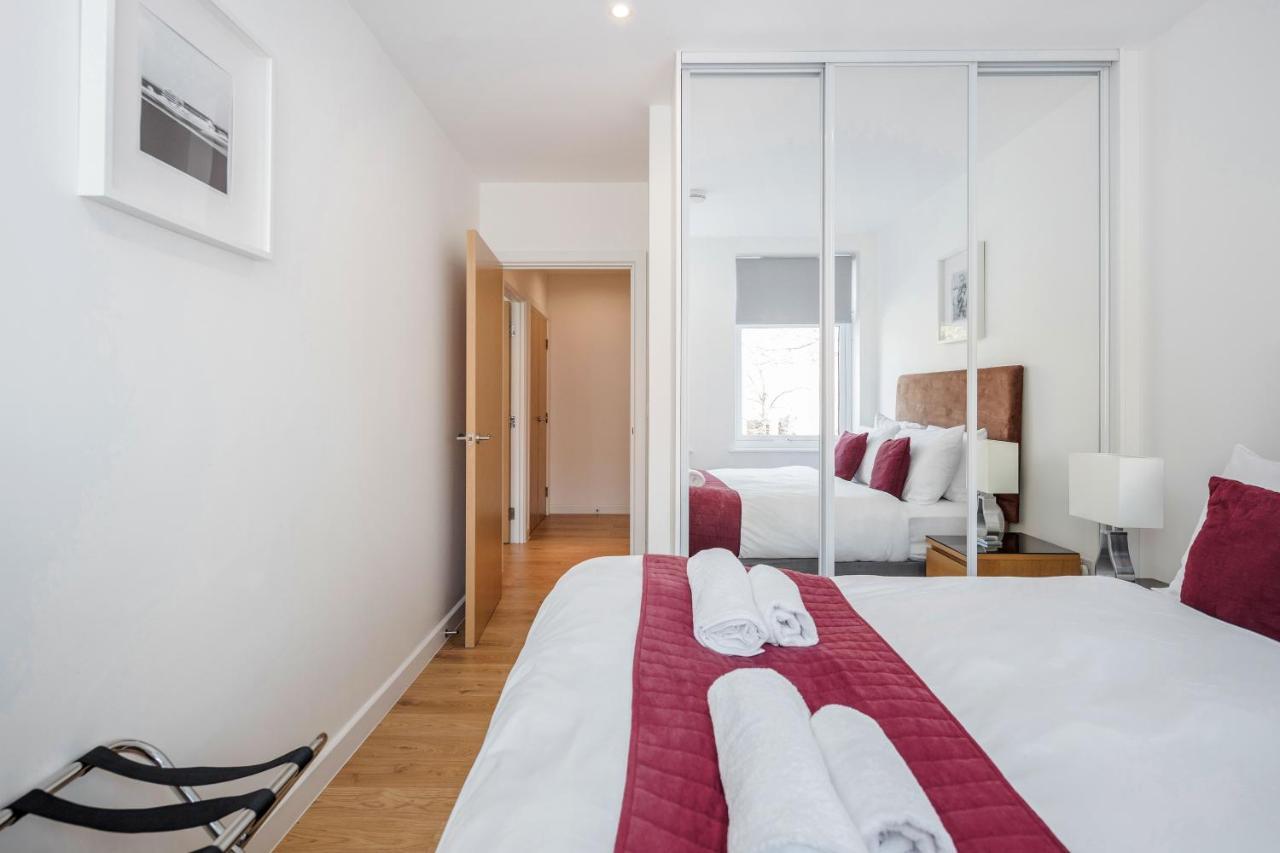 Roomspace Serviced Apartments - Swan House Leatherhead Εξωτερικό φωτογραφία
